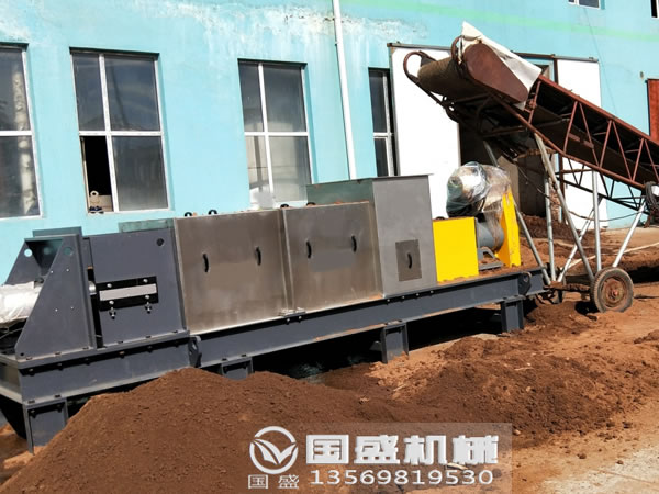 糞便垃圾壓榨機現(xiàn)場圖