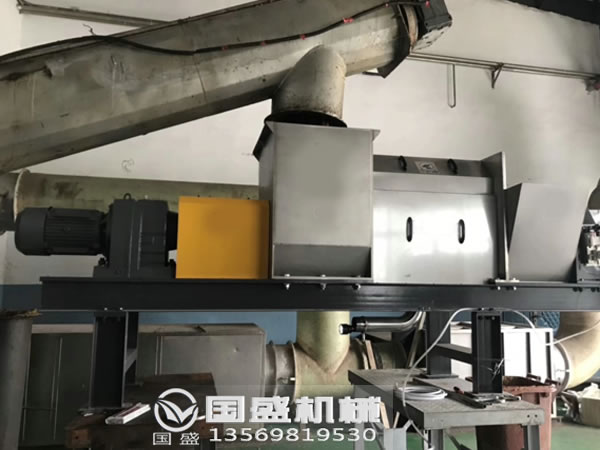 廚余垃圾壓榨工作環(huán)境